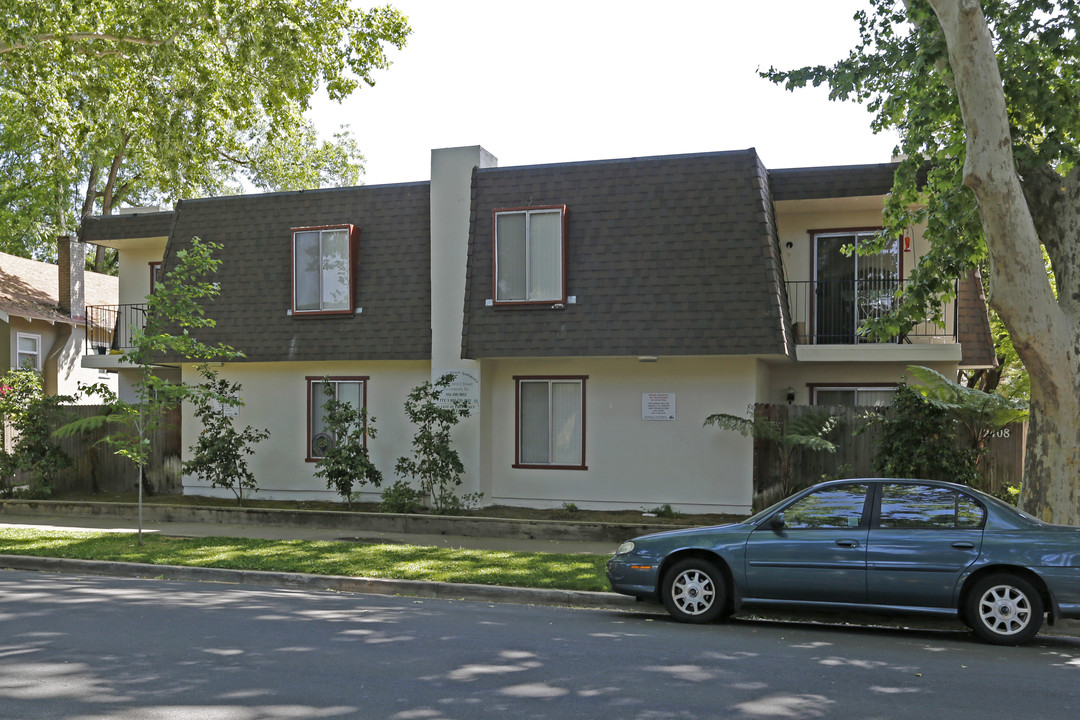 Sacramento Trio in Sacramento, CA - Building Photo