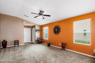 8482 Julia Marie Cir in Jacksonville, FL - Building Photo - Building Photo