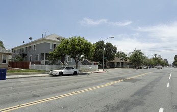 3390 Lime St in Riverside, CA - Building Photo - Building Photo