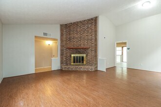 22730 Hawkwood Dr in Spring, TX - Building Photo - Building Photo