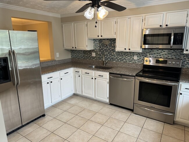 19048 Partridge Wood Dr in Germantown, MD - Building Photo - Building Photo