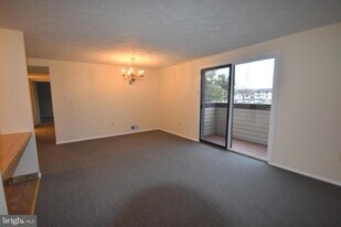 830 Heather Ridge Dr in Frederick, MD - Building Photo