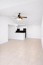 2926 S University Dr, Unit 6302 in Davie, FL - Foto de edificio - Building Photo