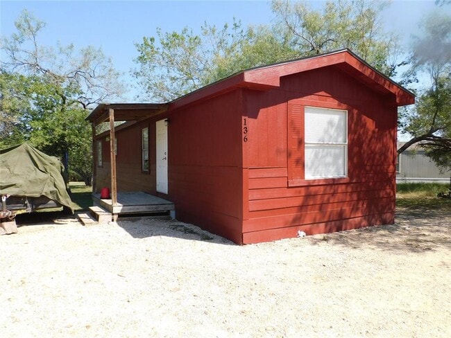property at 136 Bullfrog Holler Rd