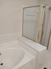 3912 Vineyard Green Dr in Cincinnati, OH - Building Photo - Building Photo