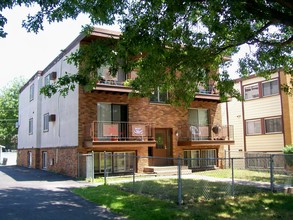 Hilltop Apartment in St. Paul, MN - Building Photo - Building Photo