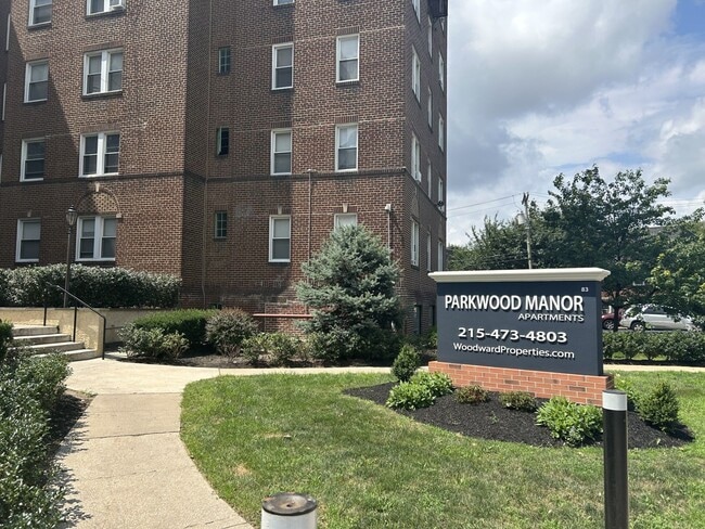 Parkwood Manor Apartments