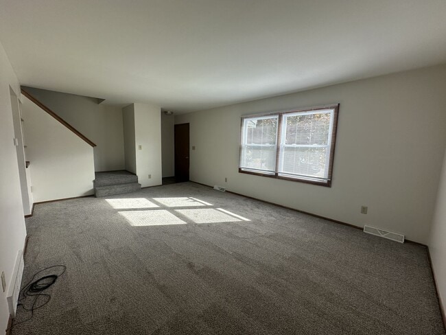 3102-3104 W Alvina Ave in Greenfield, WI - Building Photo - Building Photo