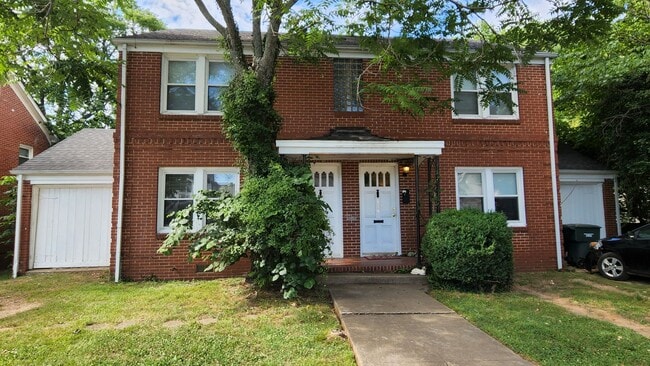 property at 112 E Maple St