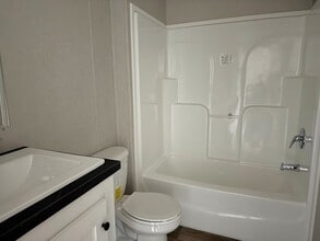 563 Travis Wy in Newport, TN - Building Photo - Building Photo