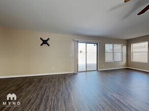 8128 W Mission Ln in Peoria, AZ - Building Photo - Building Photo