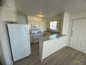 604 Sunset Ln in Copperas Cove, TX - Foto de edificio - Building Photo