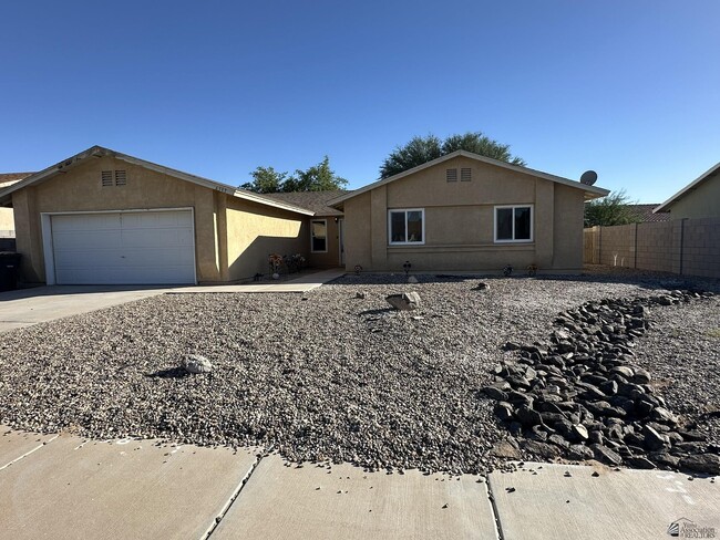 6337 E 45th St in Yuma, AZ - Building Photo - Building Photo