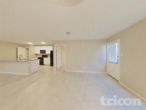 1712 Claireborne Court Little Elm TX in Little Elm, TX - Foto de edificio - Building Photo