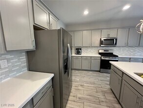9918 Topaz Peak Ct in Las Vegas, NV - Building Photo - Building Photo