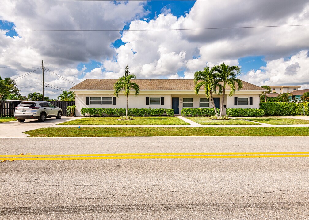 121 SW 2nd Ave in Boca Raton, FL - Building Photo