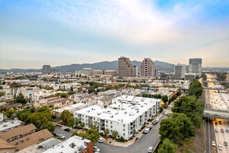 500 Jackson Pl in Glendale, CA - Building Photo - Building Photo