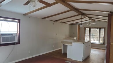 865 Omeara in Montgomery, TX - Building Photo - Building Photo