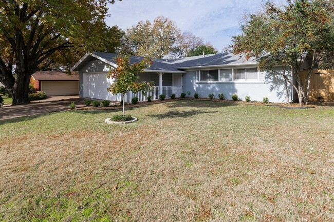 1815 Larkspur Dr in Arlington, TX - Building Photo - Building Photo