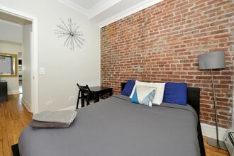 468W W 47th St in New York, NY - Foto de edificio - Building Photo