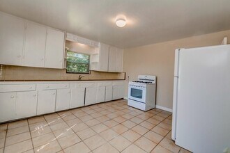 1000 Holland Ave in Galena Park, TX - Building Photo - Building Photo