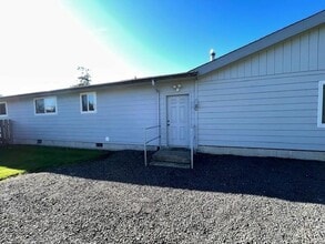 6810 Chattam Wy in Ilwaco, WA - Building Photo - Building Photo