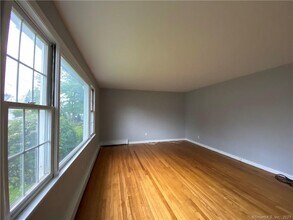 56 Hallock St in Bridgeport, CT - Building Photo - Building Photo