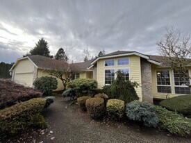 12273 SE Imperial Crest St in Happy Valley, OR - Building Photo