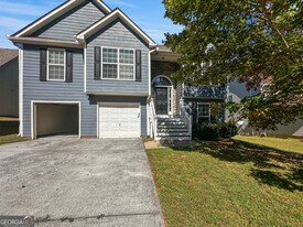 261 Augusta Woods Dr in Villa Rica, GA - Building Photo