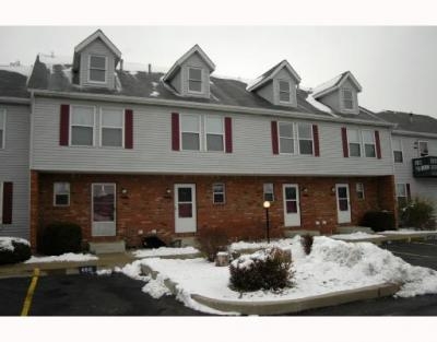 Clinic Court Apartments in Warsaw, IN - Building Photo