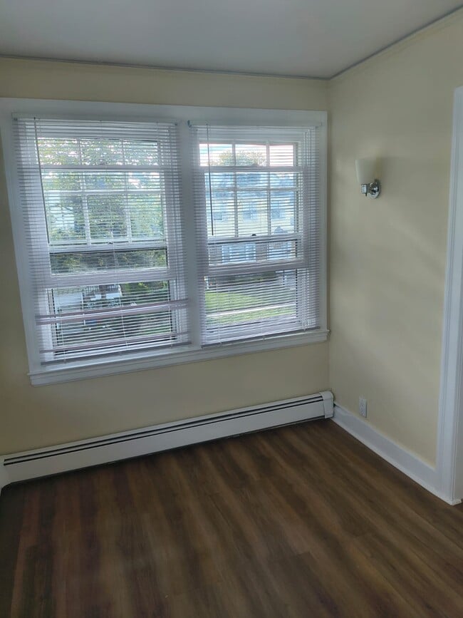 637 S 8th Ave, Unit Apt