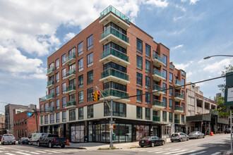 2301 41st Ave in Long Island City, NY - Building Photo - Primary Photo