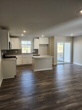 818 Powder Br Dr in Reidville, SC - Building Photo - Building Photo