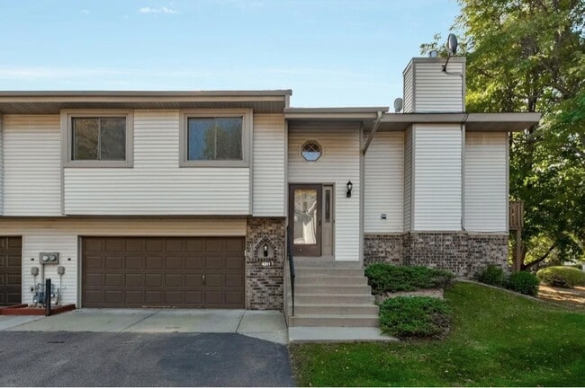 property at 4301 Clemson Cir