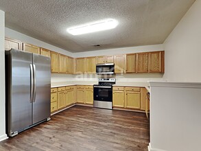 618 Resinwood Rd in Moncks Corner, SC - Building Photo - Building Photo