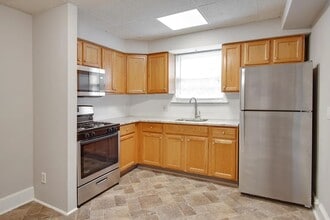 The Oaks Apartments in Ridley Park, PA - Foto de edificio - Building Photo