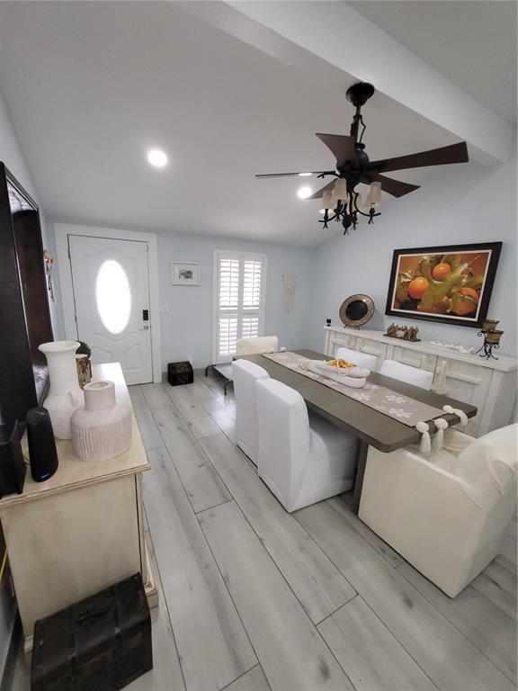 8320 Woodlake Pl in Tampa, FL - Building Photo - Building Photo