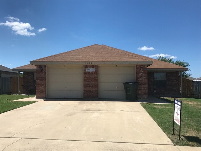 property at 2800 Edgefield St