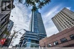 386 Yonge St in Toronto, ON - Building Photo