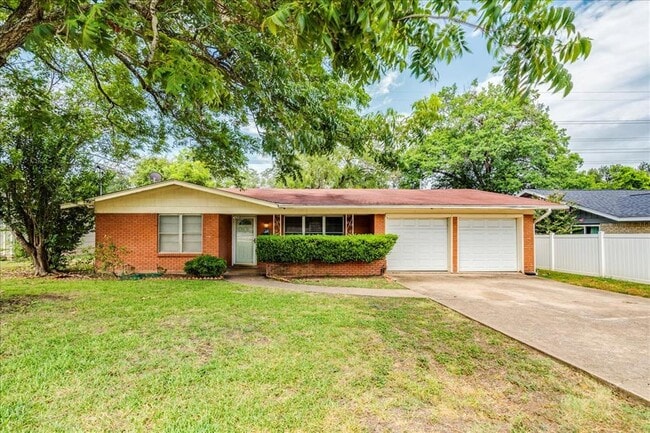 property at 4712 Frontier Trail