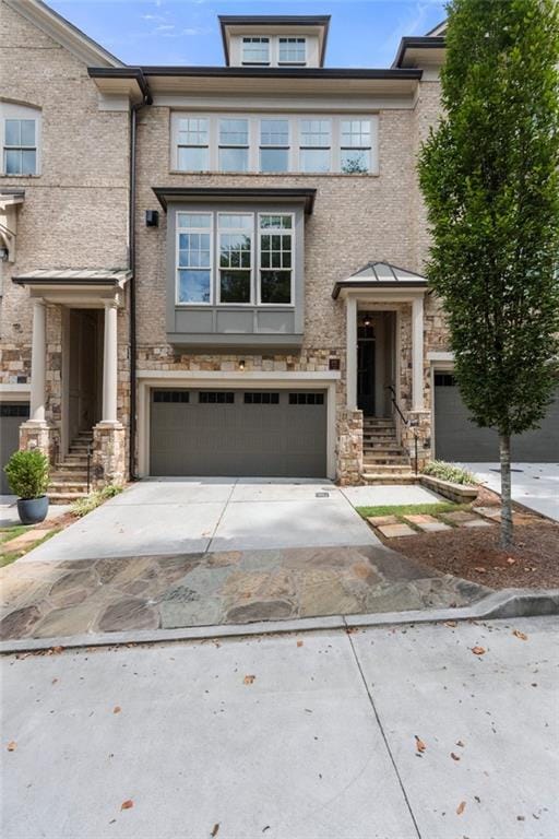 property at 2045 Bellrick Rd NW