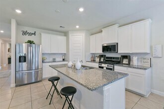 8902 Jasper Lake Dr in Cypress, TX - Building Photo - Building Photo