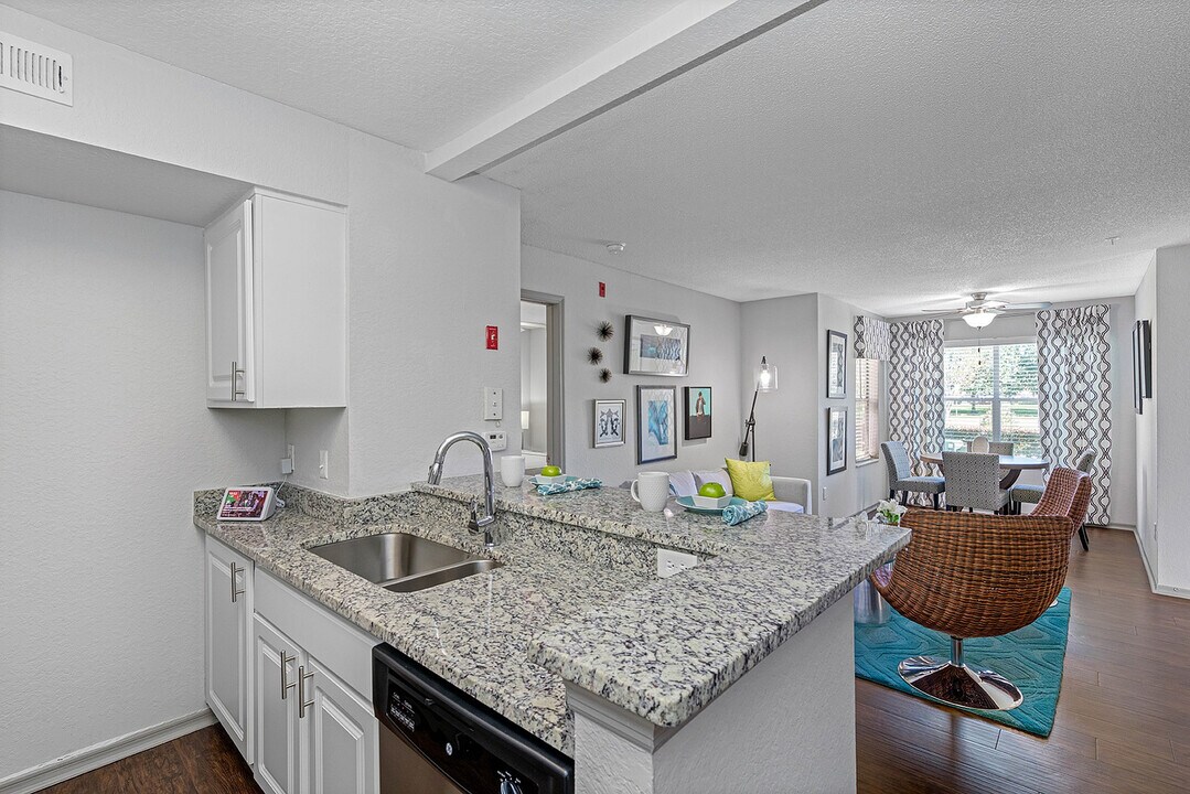 The Terraces at Lake Mary in Lake Mary, FL - Foto de edificio