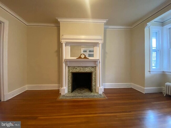 property at 1713 Kilbourne Pl NW