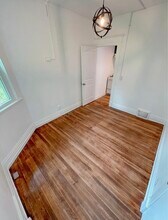 1913 Pleasant St in Des Moines, IA - Building Photo - Building Photo