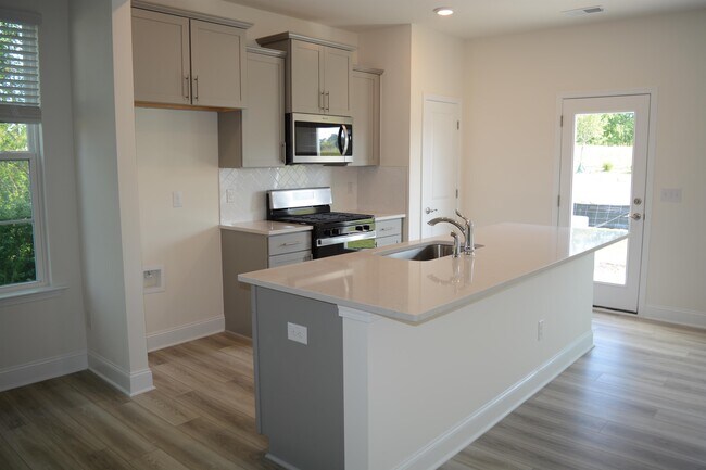 100 Begonia St in Angier, NC - Building Photo - Building Photo