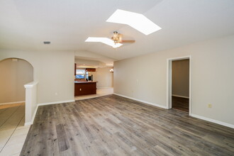 3638 Montclair Dr in New Port Richey, FL - Building Photo - Building Photo