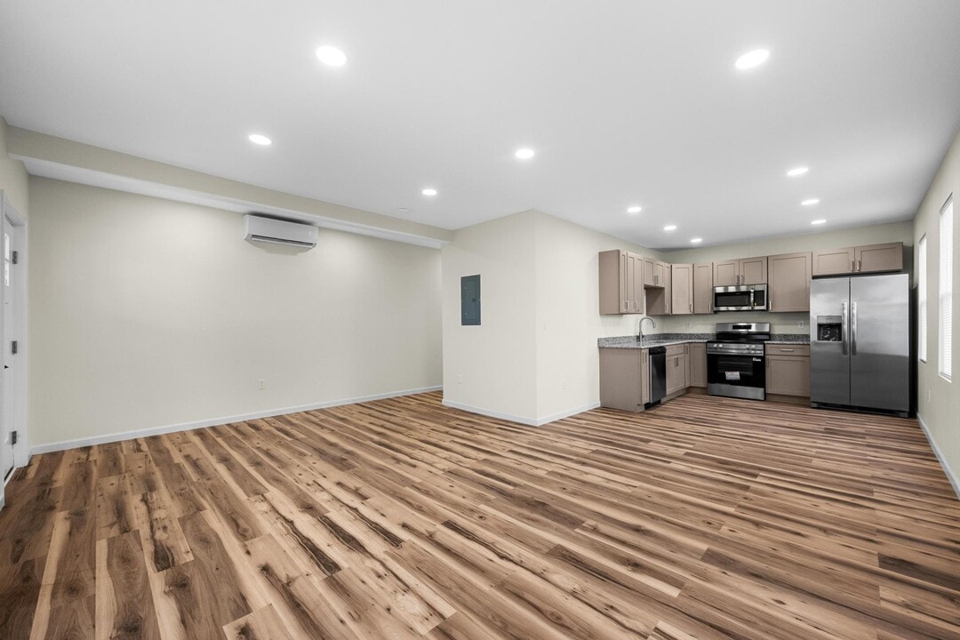 346 Bennett St, Unit 1 in Luzerne, PA - Foto de edificio