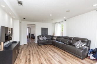 1877 Sheep Ranch Loop in Chula Vista, CA - Building Photo - Building Photo