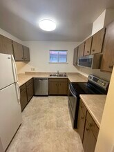 250 S Villas Ct in Tallahassee, FL - Building Photo - Building Photo